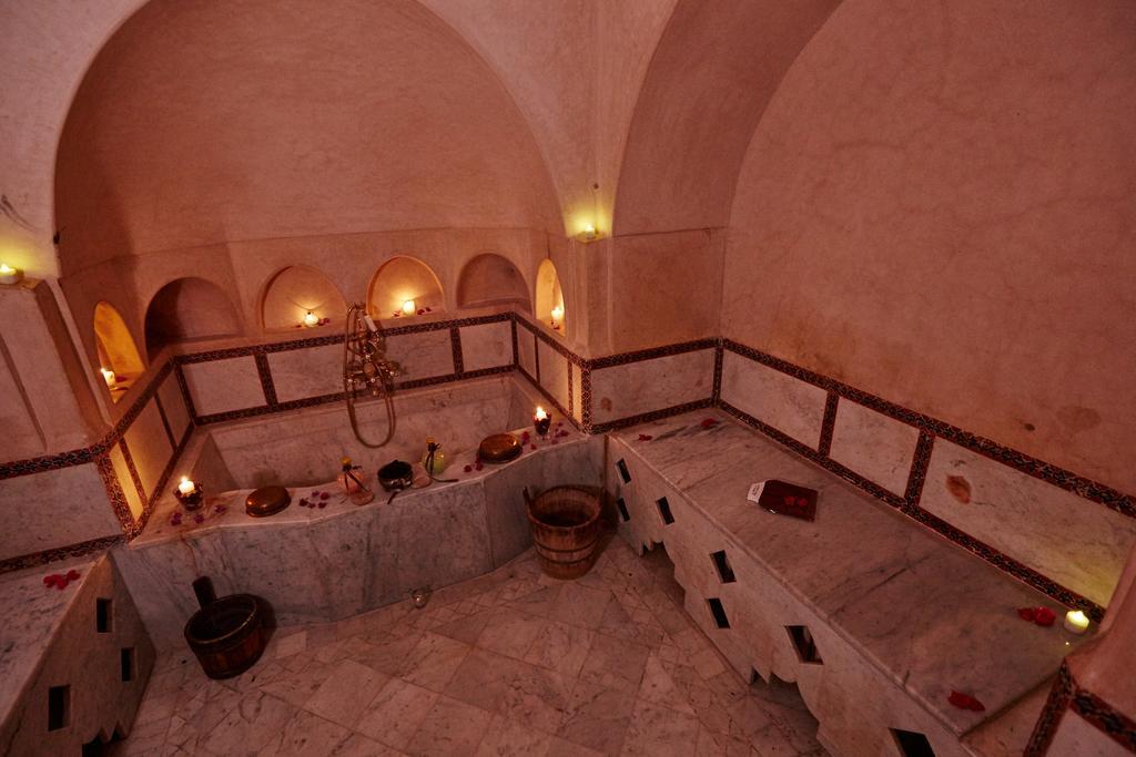 Dar Ayniwen Garden Hotel & Bird Zoo Marrakesh Exterior photo